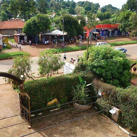 Marphie Hotel Entebbe Exterior foto