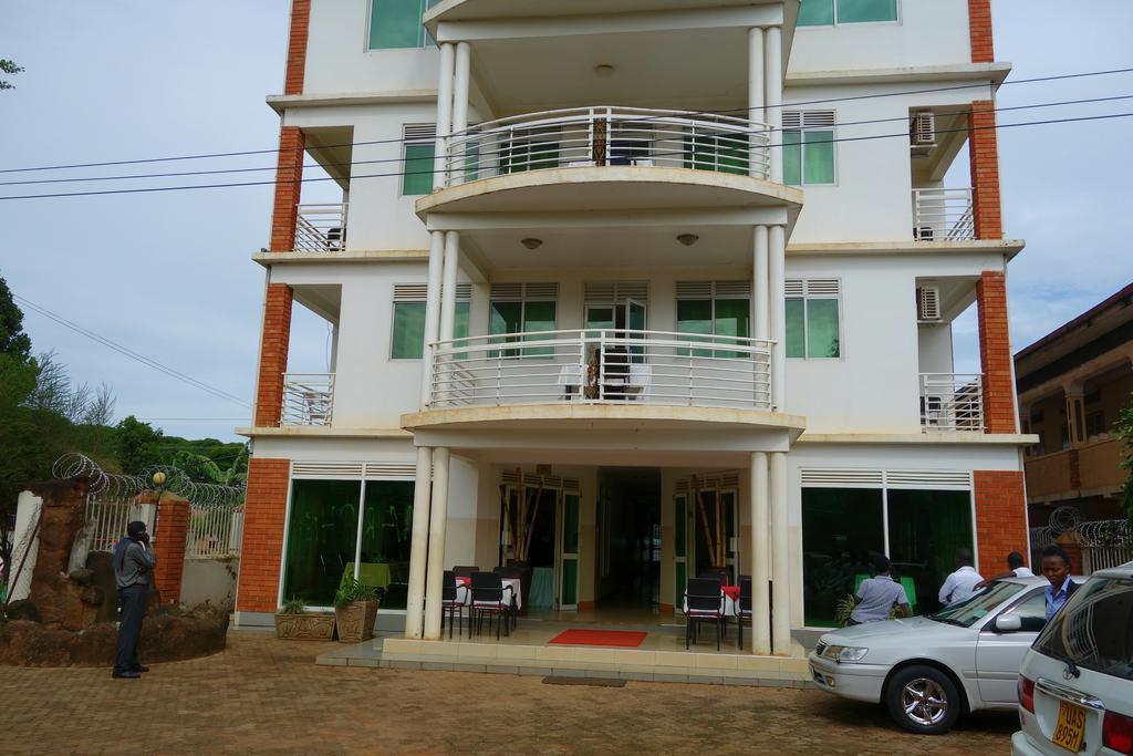 Marphie Hotel Entebbe Exterior foto